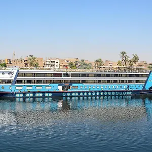 ホテル Magic I Nile Cruise Deluxe Boat The Scheduled Departure Is On Saturday For A 7-day Nile Cruise