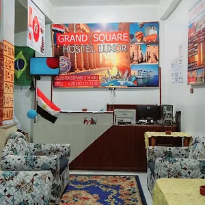 ホステル Grand Square